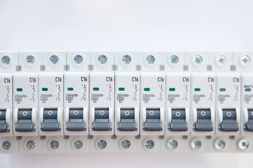 que es un interruptor magnetotérmico